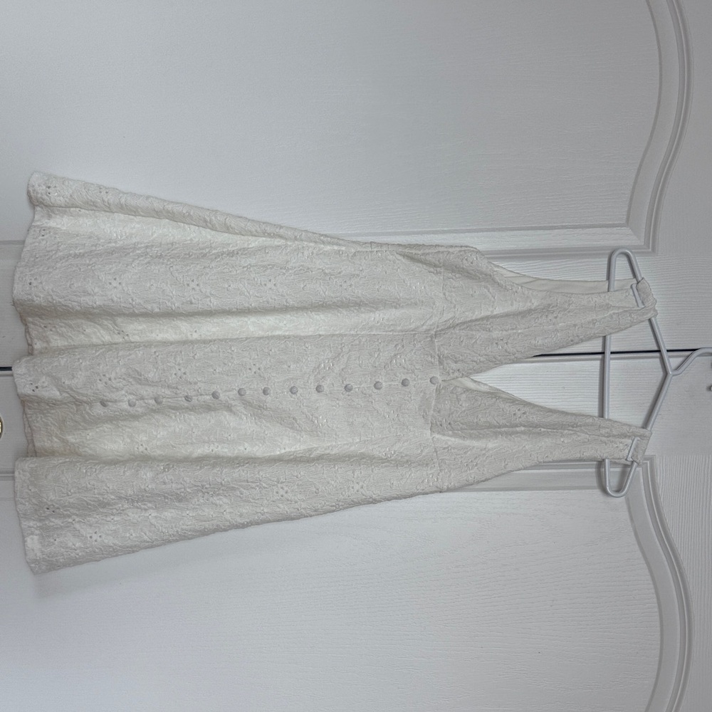 Elegant White Lace Dress
